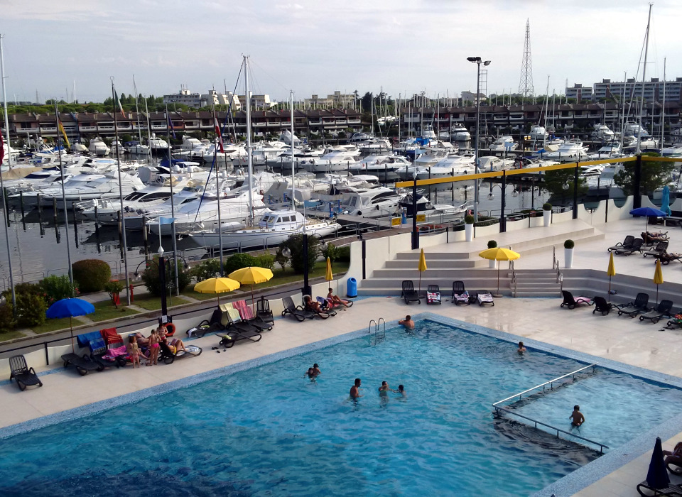 piscina marina capo nord